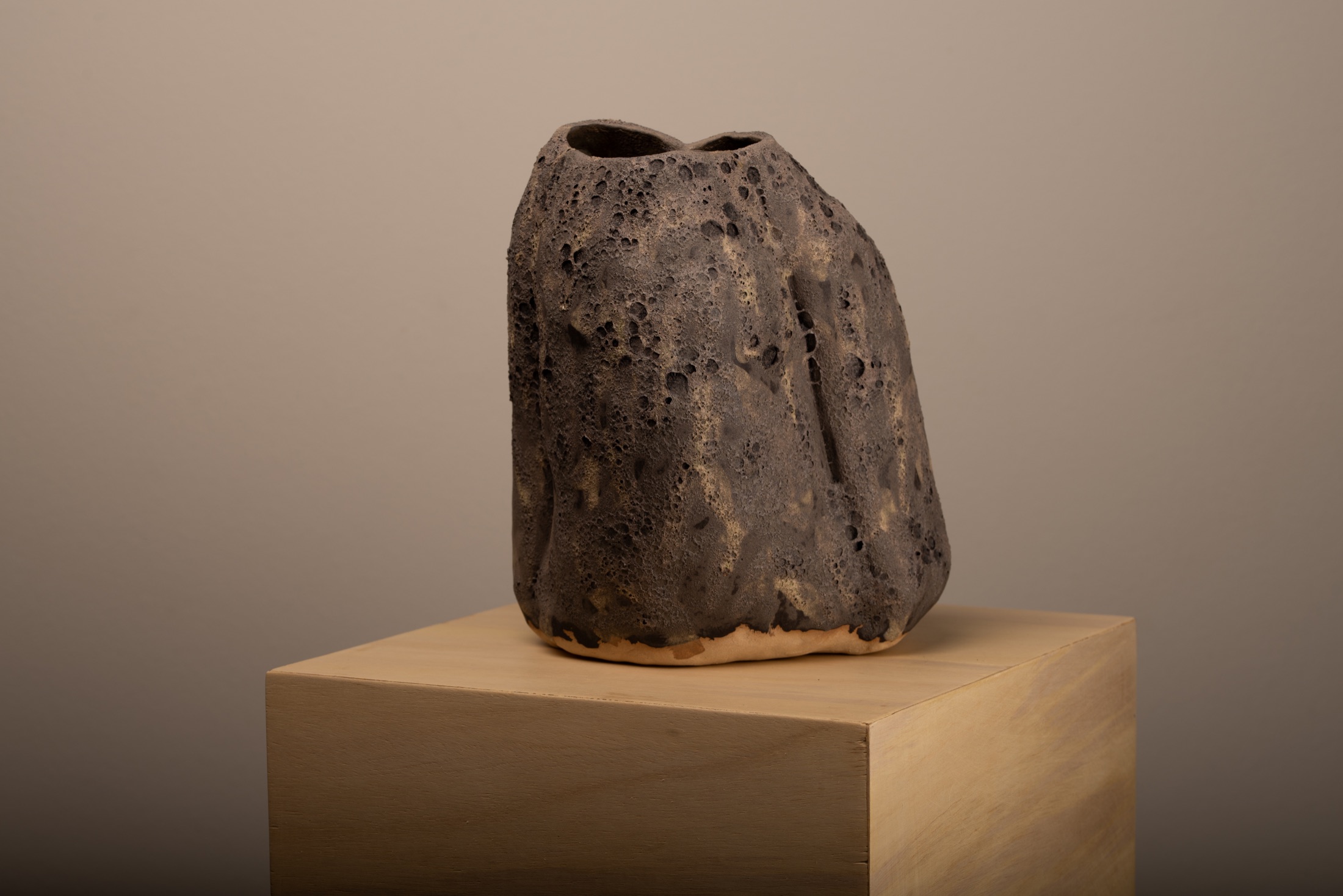 Seed Three sculpture by Victoria Zhuk