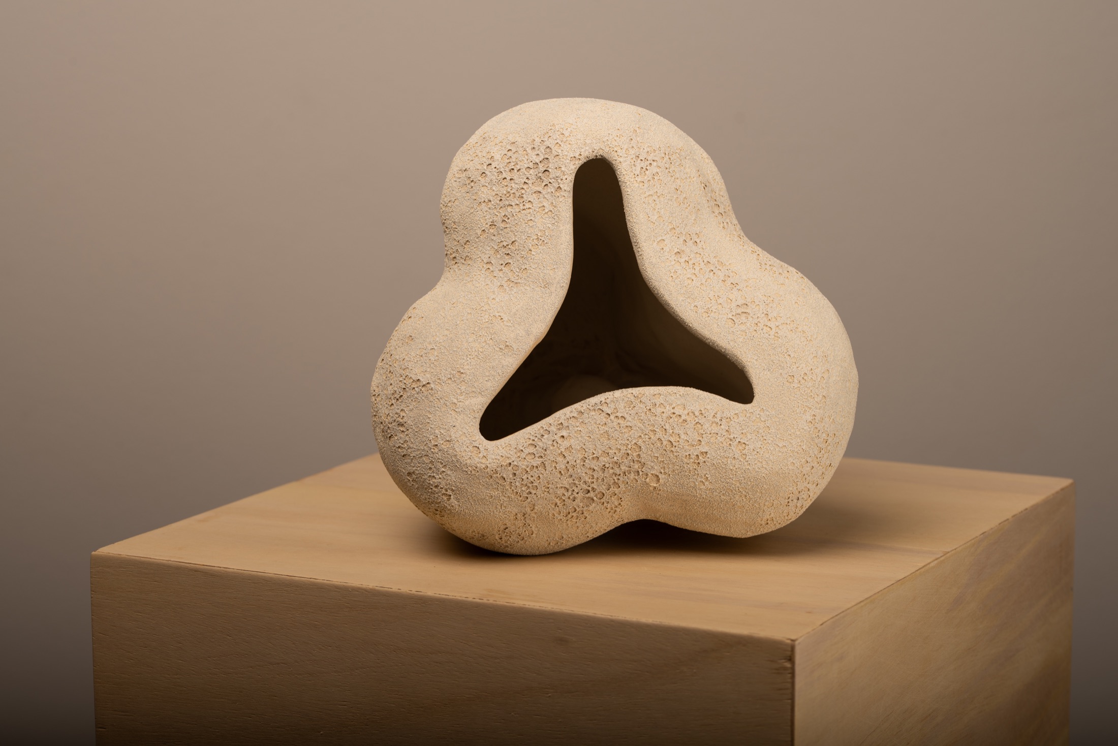 Seed Four sculpture by Victoria Zhuk